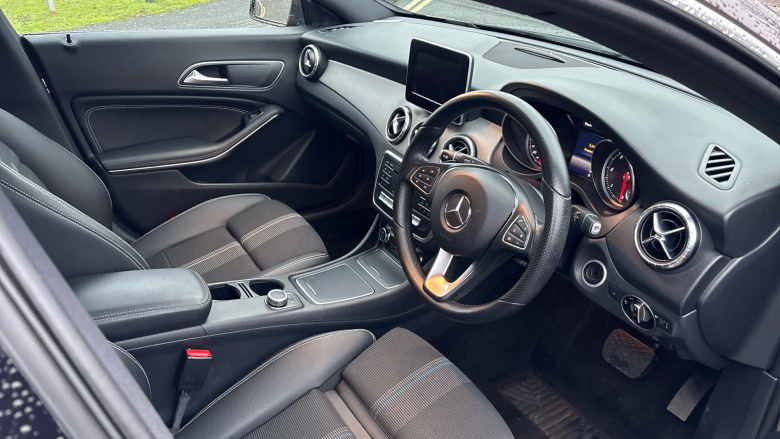 Mercedes-Benz CLA 200d Sport 5dr Tip Auto Diesel Estate